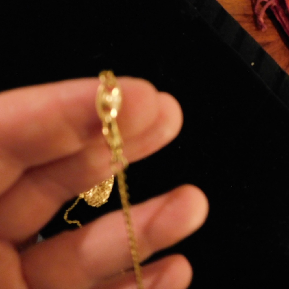 Gold Heart Locket Gold Chain - Picture 4 of 10
